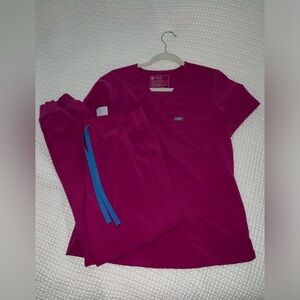 Figs Raspberry Sorbet Scrub set